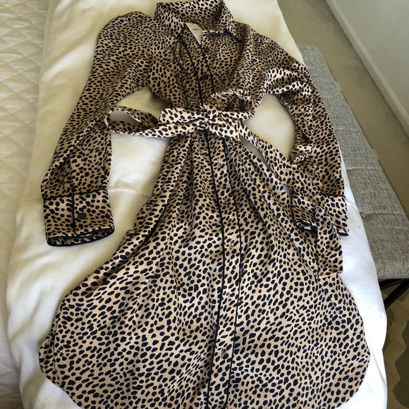 Ann Taylor Leopard Shirtdress - Picture 4 of 5